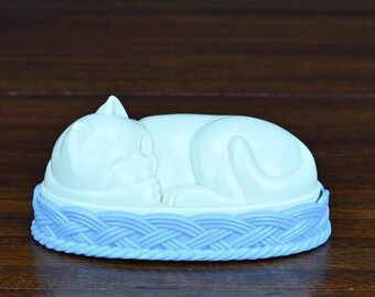 Vintage Avon Cozy Kitty Lint Brush - White Cat in a Blue Basket - Plastic Sleeping Cat