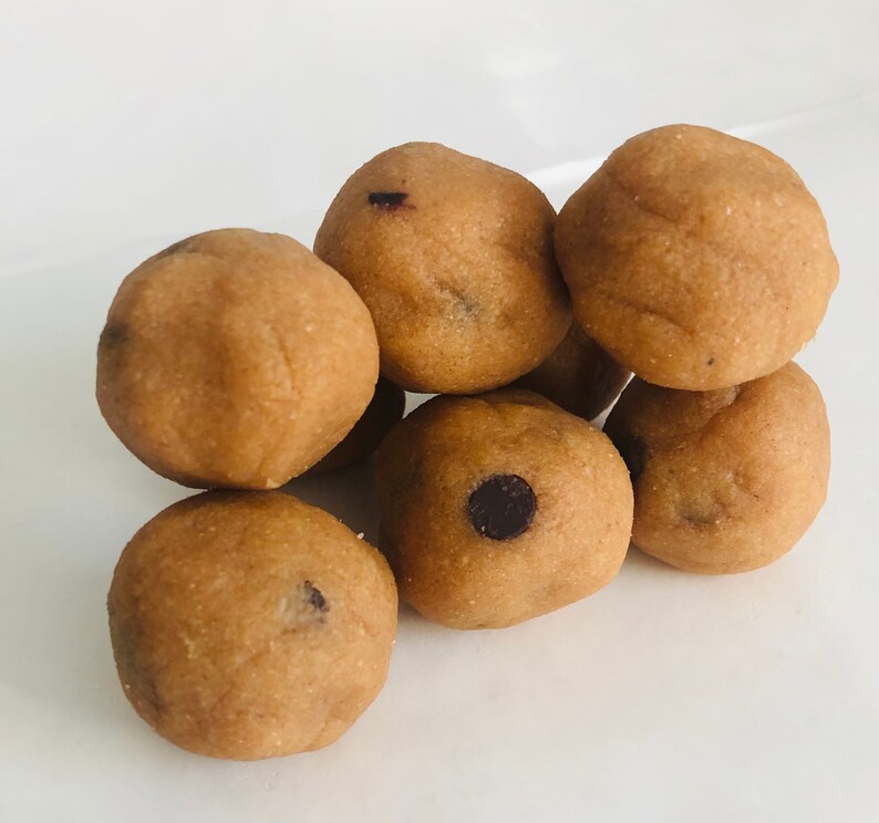 16 Keto Peanut Butter Chocolate Chip No Bake Bites image 1