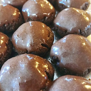 18 Keto Donut Holes, Pumpkin, Chocolate, or Apple Cinnamon