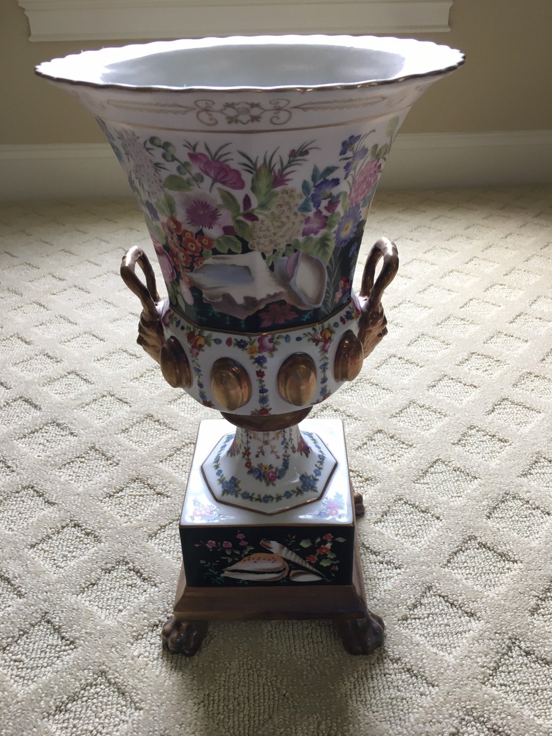 Pair of Chelsea House Floral-shell Urn Vases - Etsy