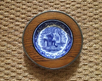 Blue And White Transfer Ware Butter Dish With Oak Tray