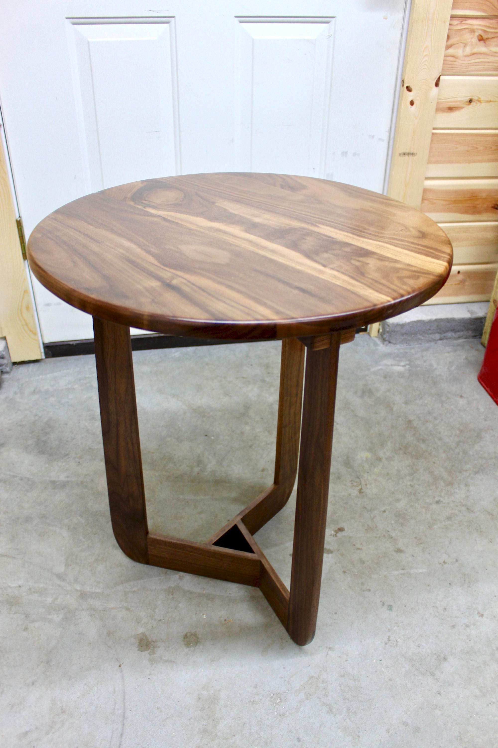 Handmade Mid Century Walnut Round Side Table boomerang Legs - Etsy