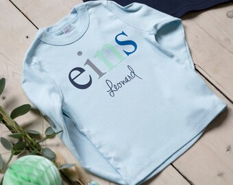 Geburtstagsshirt, Shirt zum Geburtstag 1 2 3 4, personalisiertes Baby Shirt Junge & Mädchen, Langarmshirt hellblau mit Namen in Gr. 80 -110