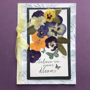 Carte de voeux pensée, carte pensée, carte d'anniversaire, carte d'encouragement, carte de fête des mères, carte de fleurs, carte de Pâques, carte de remise des diplômes, violettes