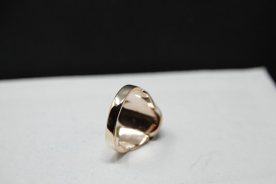 Size 7 Antique 14K Gold Cameo Ring - image 5
