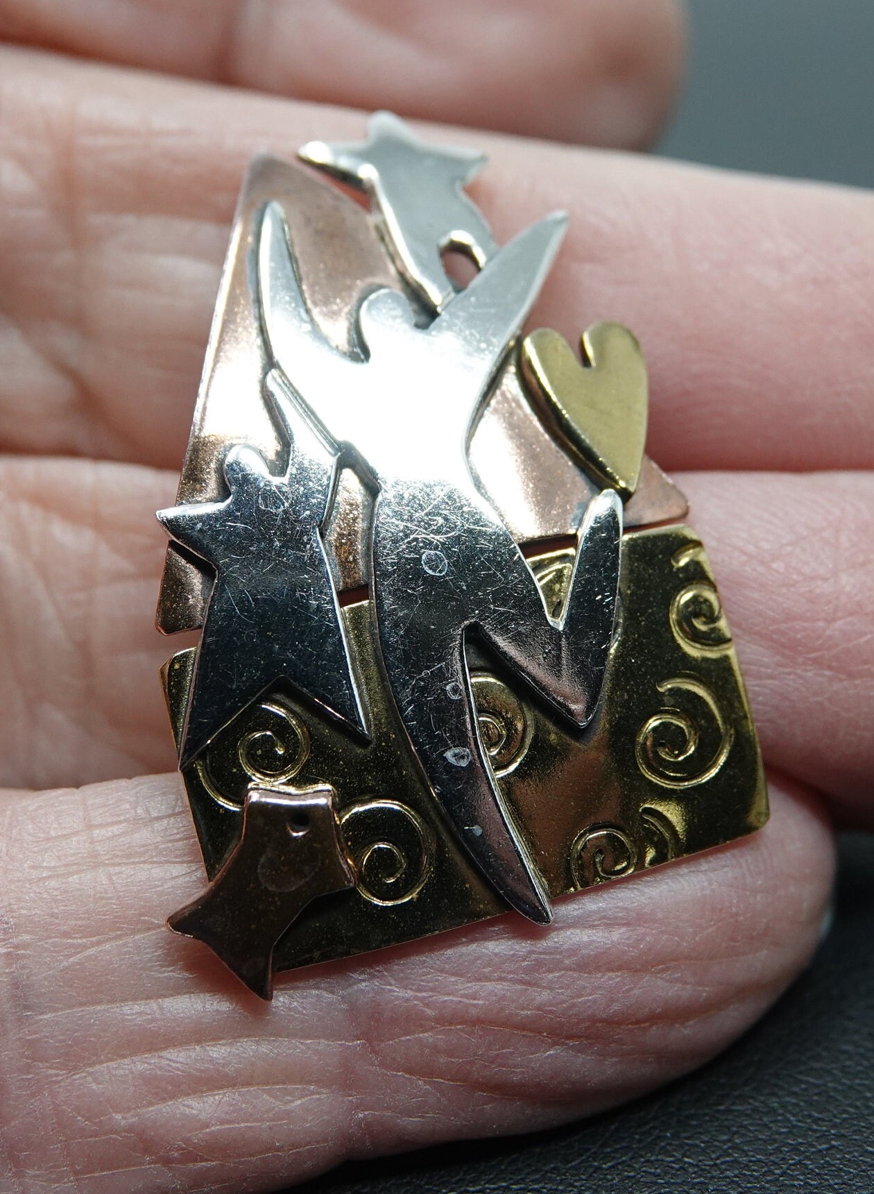 Far Fetched ブローチ Far fetched jewelry - Etsy 日本