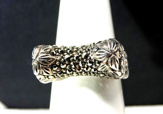 Size 7 3/4  Sterling Statement Ring - image 1