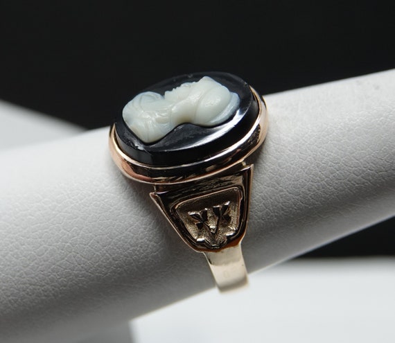 Size 7 Antique 14K Gold Cameo Ring - image 3