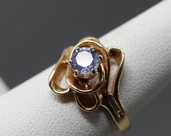 Size 6.25 14K Gold Pale Blue Sapphire Ring