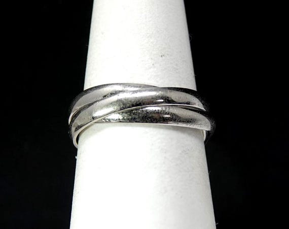 Size 6  Sterling Interlocking Bands - image 1
