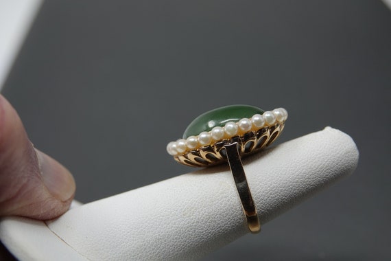 Size 5.5 ** 14K Gold Jade and Pearl Ring - image 3