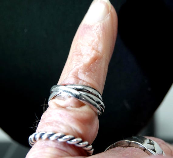 Size 6  Sterling Interlocking Bands - image 3