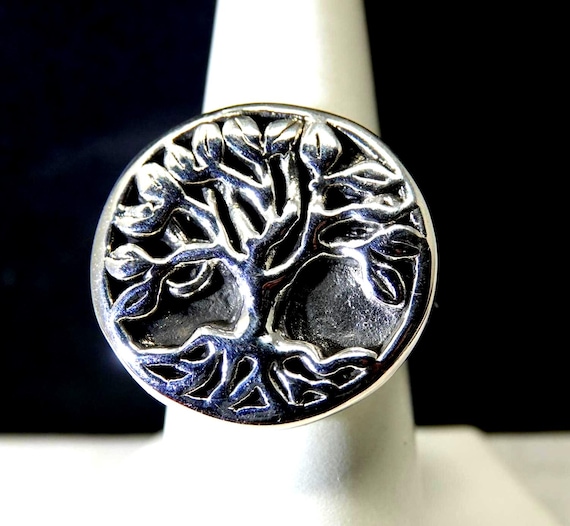 Size 7  Sterling Statement Ring - image 1