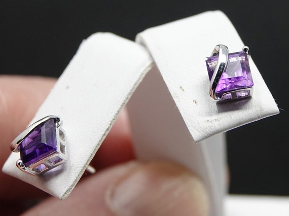 14K White Gold With Amethyst Stud Earrings - image 2