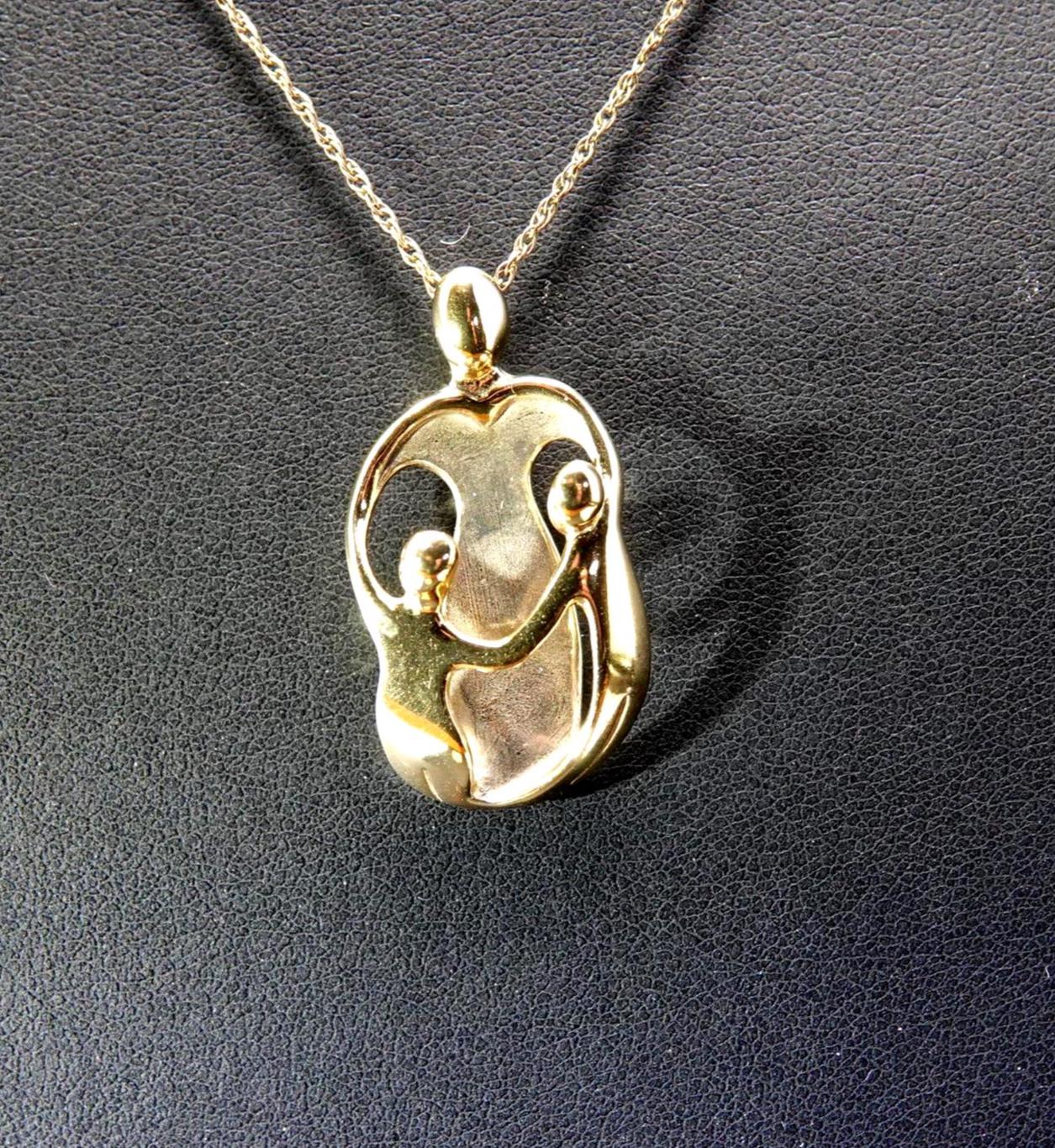 Carolyn Pollack Mother and Children Pendant // 19