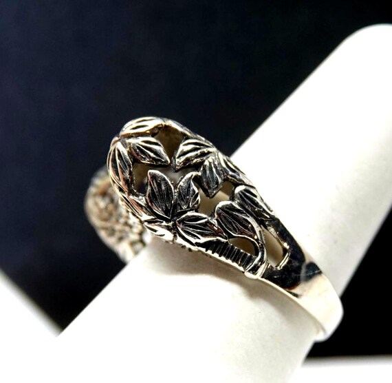 Size 7 3/4  Sterling Statement Ring - image 3