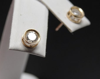 10K Yellow Gold with 1ct TW DQ Studs