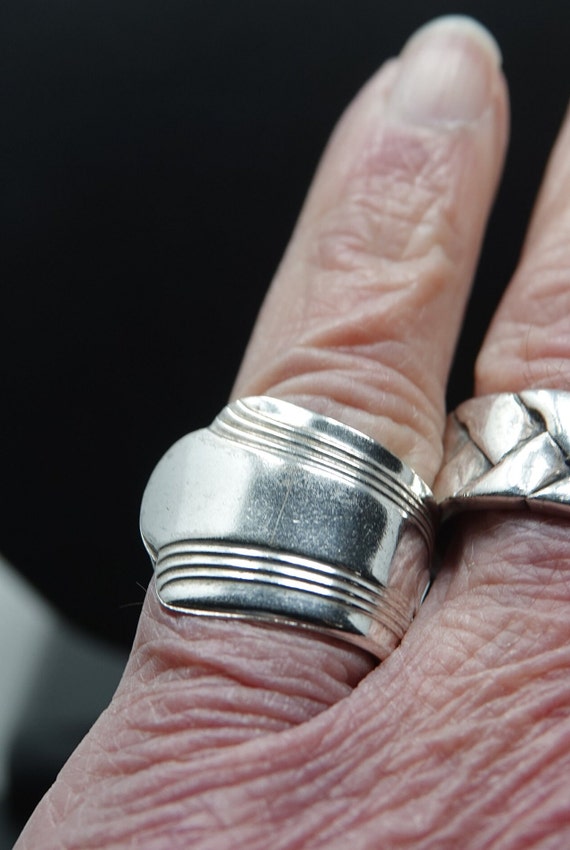 Size 7  Sterling Fork Ring - image 4