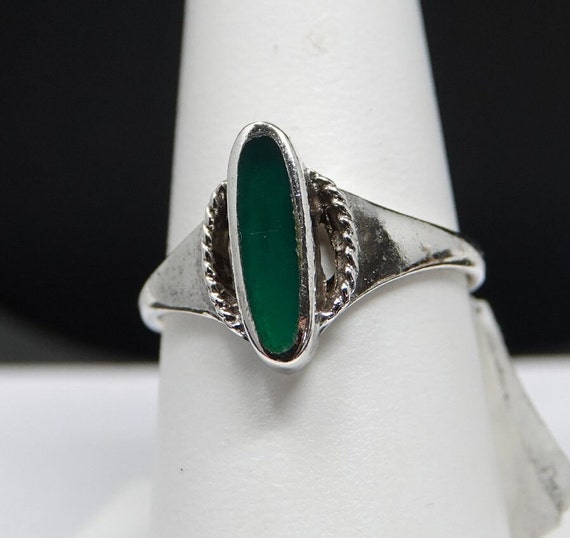 Size 8 Sterling and Green Onyx Ring - image 2