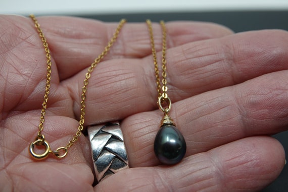 18" Necklace with  Black Pearl in 14K Gold Settin… - image 3