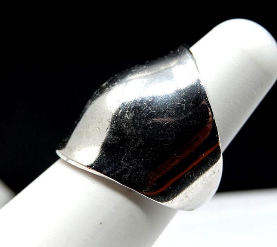 Size 7 (adjustable to larger size) Wide Statement… - image 1