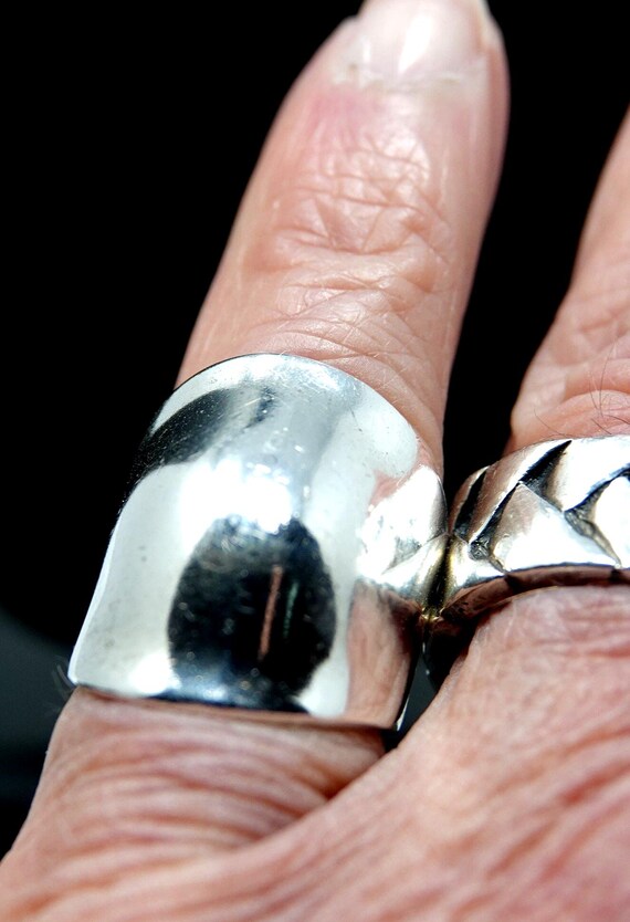 Size 7 (adjustable to larger size) Wide Statement… - image 5