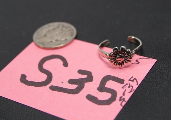 Toe or Midi Ring Sterling Daisy Pattern - image 3