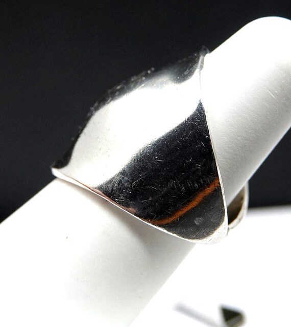 Size 7 (adjustable to larger size) Wide Statement… - image 3