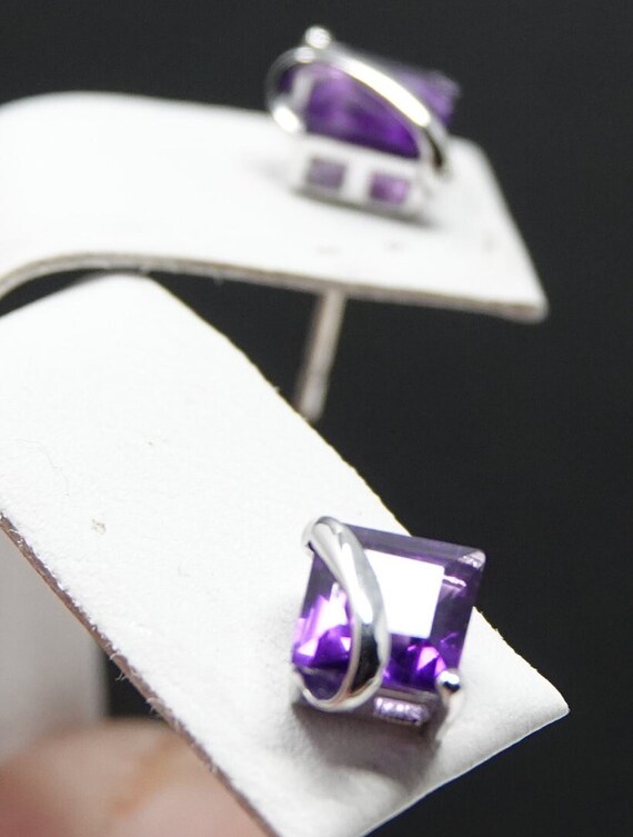 14K White Gold With Amethyst Stud Earrings - image 3