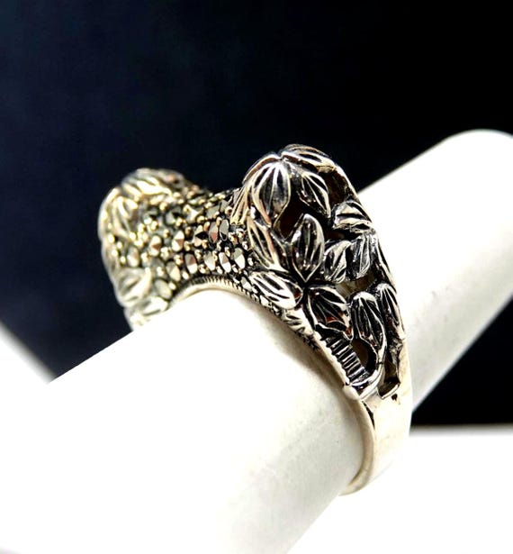 Size 7 3/4  Sterling Statement Ring - image 4