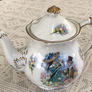 Vintage Rare Price Kensington Teapot Model 4106 in Very Good Condition