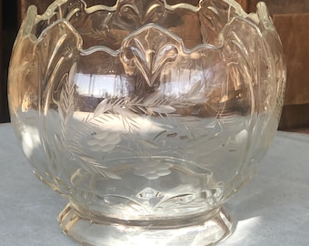Vintage Crystal Glass Rose Flower Bowl Etched Flowers and Leaves Petal/Scalloped Rim
