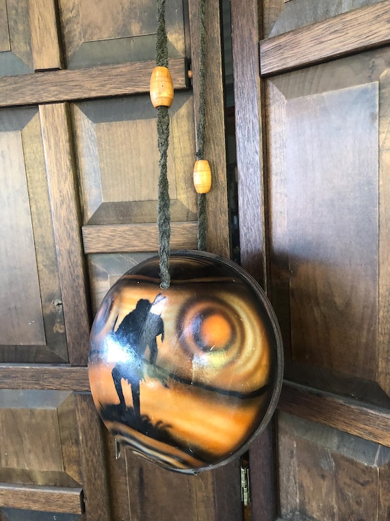 Coconut Shell Crossbody Bag Strap Purse VTG 1960s… - image 2