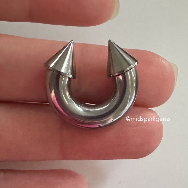 2g (6.0mm) 10mm 3/8 inch Solid Titanium Internally Threaded Horseshoe Circular Barbell with Balls or Spikes ASTM F136