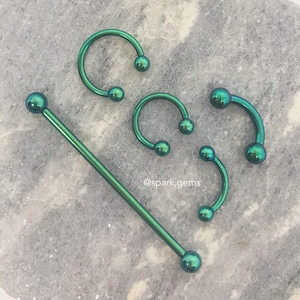 ESMERALDA VERDE rosca interna ASTM F136 barra de titânio curvada ferradura circular industrial 14G 16G para septo Rook sobrancelha ponte lábio