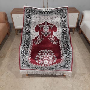 Burgundy Silk Rug,Sejjadeh,Turkish Praying rug,Bamboo rug,Luxury Prayer mat rug,Rug for pray!