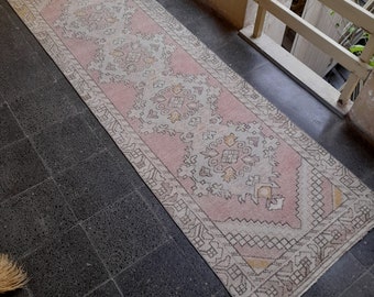 Vintage Turkish Runner Rug 3x9: Handknotted Wool Oushak Rug