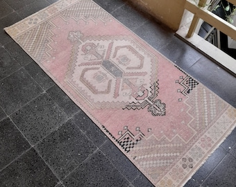 Small Oushak Runner Rug: 2.7x6.2 ft, Turkish Geometric Wool Rug