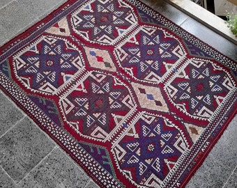 Vintage Turkish Kelim Rug: 4.3x5.3 ft, Handwoven Anatolian Oushak Rug