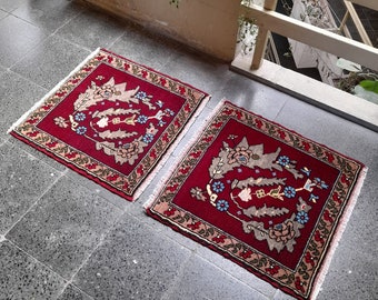 Vintage Anatolian Wool Rug: 2x2 ft Handknotted Turkish Carpet