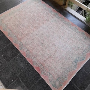 Vintage Oushak Rug: Handknotted Turkish Wool Rug (4.3x6.8ft)