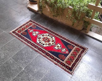 Vintage Oushak Rug: 2x5 Small Wool Medallion Rug