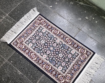 Bamboo Silk Rug – Oriental Floral Design, Turkish Style Carpet, Small Accent Rug