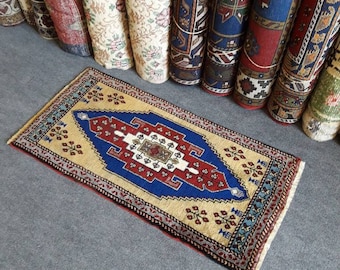 TINY RUGS !