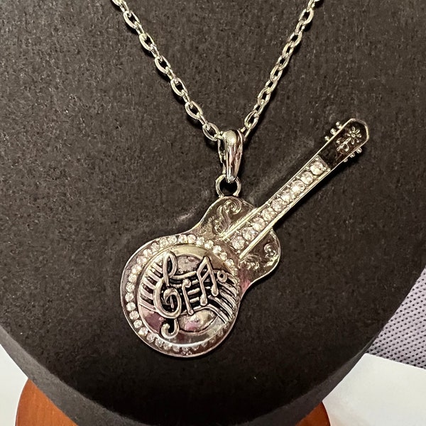 Guitar Charm Necklace with an 18mm Snap Button of Musical Notes