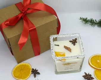 Festive Christmas candle with wood wick, Scented Christmas Spice cracling soy candle, Xmas candle gifts, Holiday candle, Winter scent candle