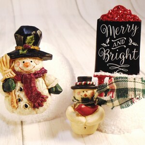 Vintage Snowman Pin Set, Resin Snowman with Top Hat, Wood Snowman with Cardinal and Fabric Scarf, Vintage Winter Pins, Christmas Pins.