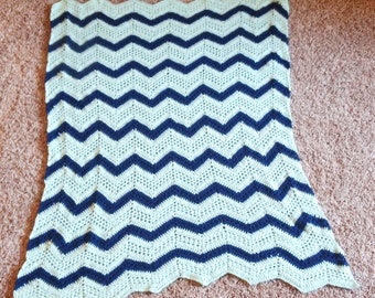 Mint Green and Navy Blue Crochet Lapghan, Handmade Crochet, Ripple Crochet Crib Blanket, 44" x 52" Crochet Blanket, Chevron Stripe Blanket.