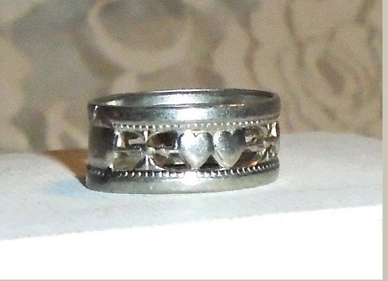 Heart and Arrow Design Antique Hearts Wedding Band Sterling Silver Cupid Arrow Design Ring. 1920s Art Nouveau Cut Out Band Ring
