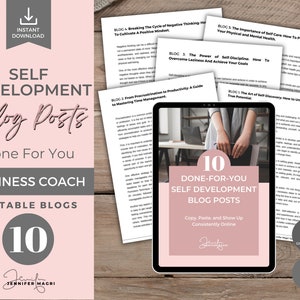 Pode incluir: Uma maquete de produto digital rosa e cinza com o texto "Self Development Blog Posts" e "Done For You Business Coach". A maquete mostra um tablet com um design rosa e cinza e o texto "10 Done-For-You Self Development Blog Posts".